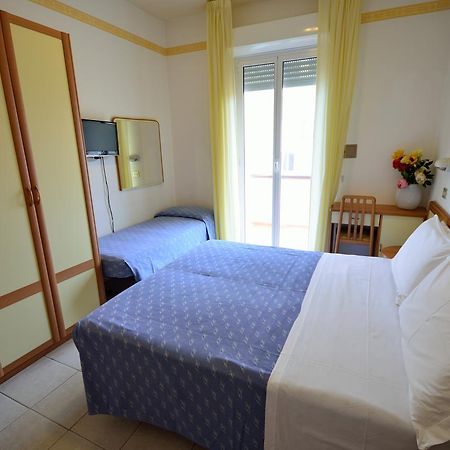 Hotel Man Lido Di Savio Kültér fotó