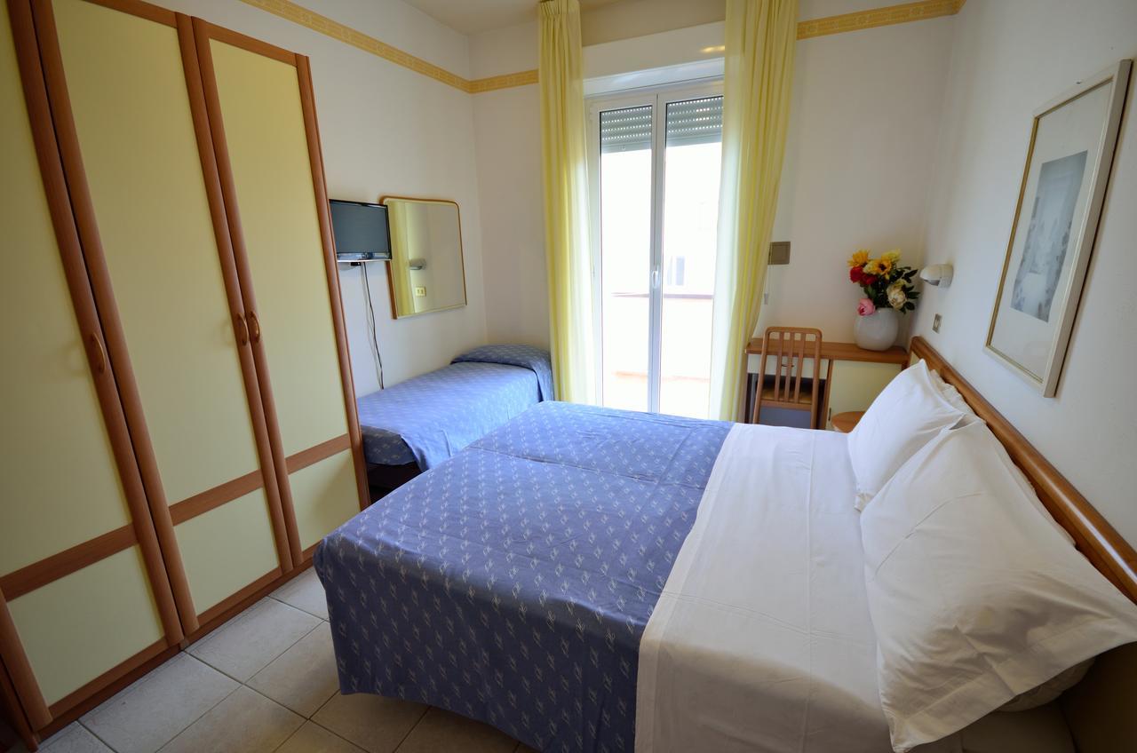 Hotel Man Lido Di Savio Kültér fotó