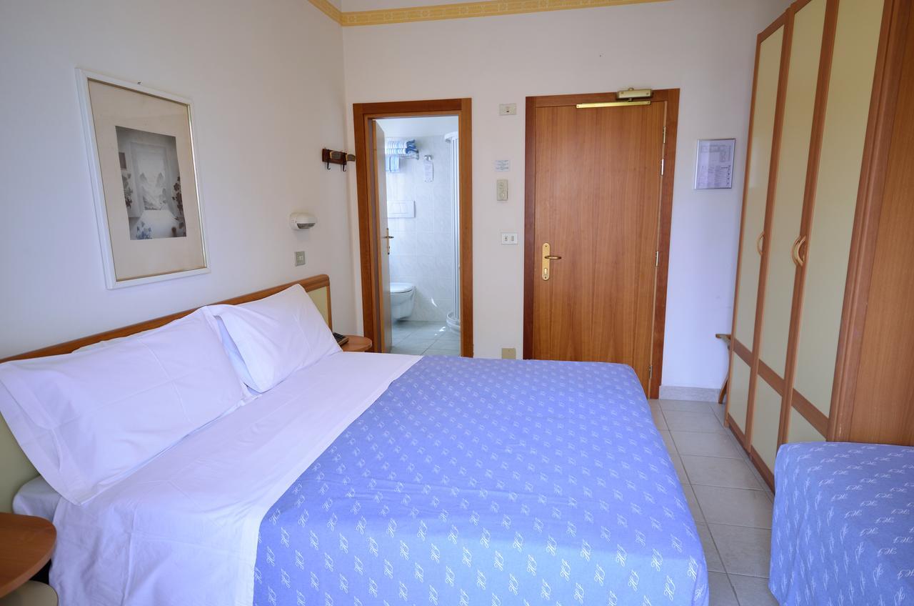 Hotel Man Lido Di Savio Kültér fotó